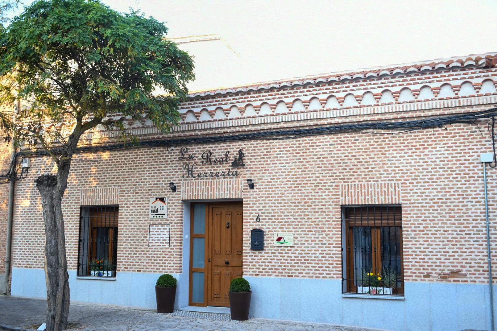 Casa Rural La Real Herreria Мадригал де лас Атлас Торес Екстериор снимка