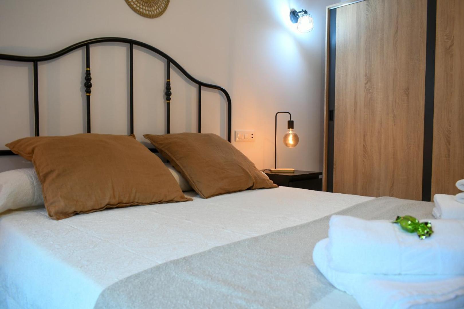 Casa Rural La Real Herreria Мадригал де лас Атлас Торес Екстериор снимка